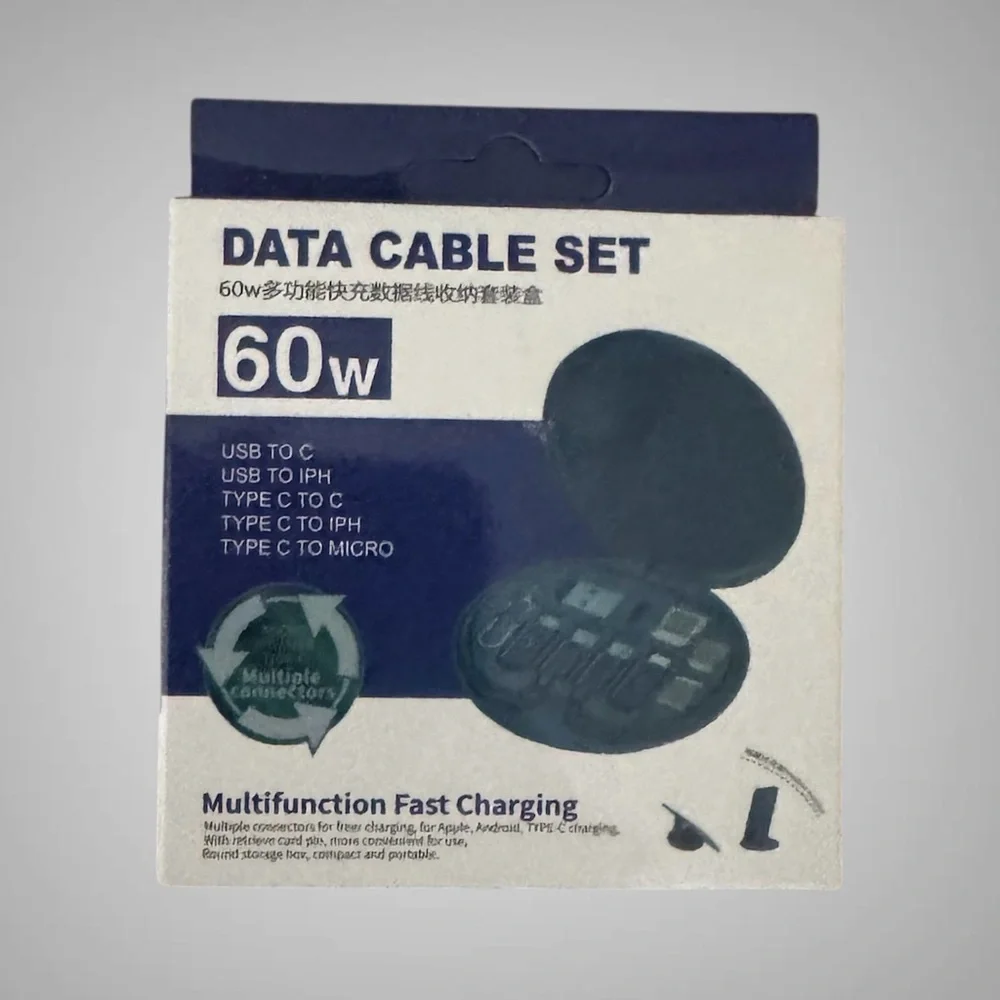 COMPACT ORGANIZER FOR CABLES AND ACCESSORIES